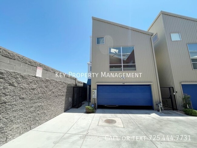 Building Photo - One-of-a-kind 2 bedroom, 2.5 bathroom town...