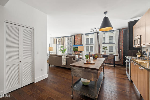 Foto del edificio - 460 S Spring St