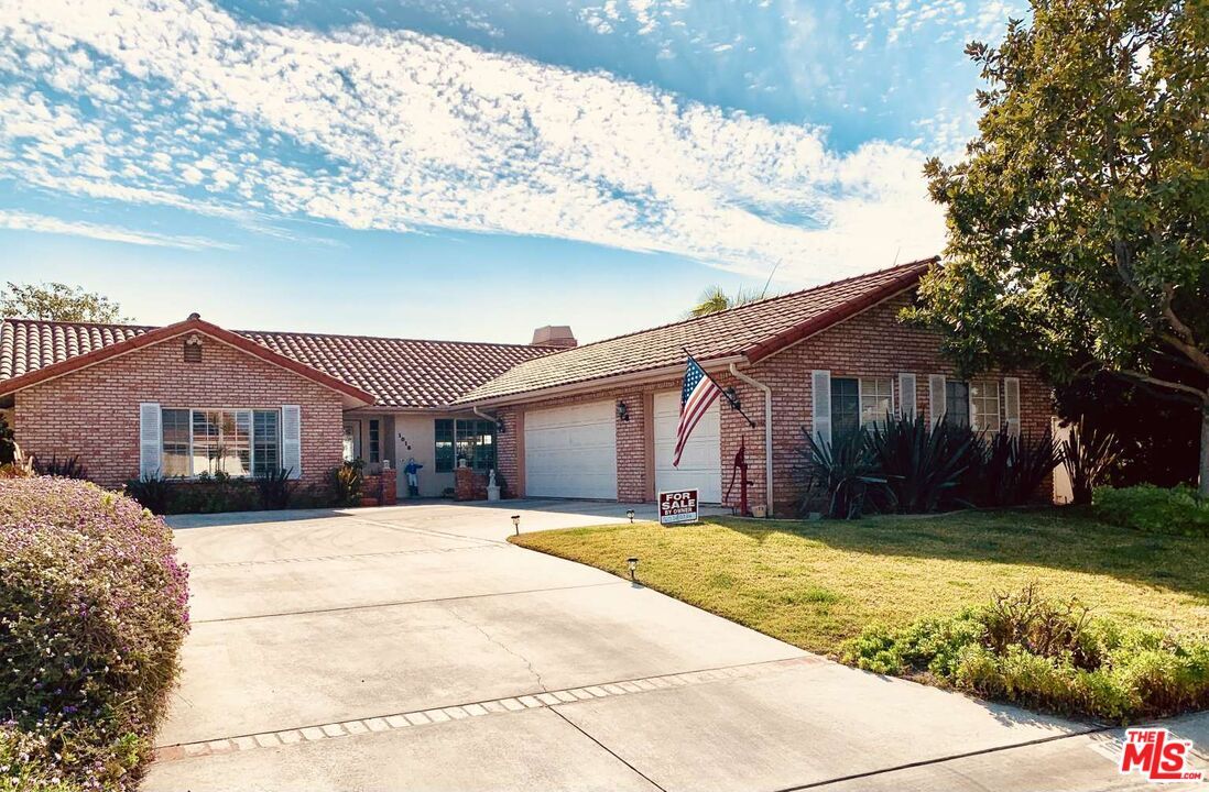 Foto principal - 1018 Ridge Heights Dr