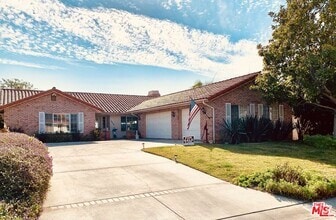 Building Photo - 1018 Ridge Heights Dr