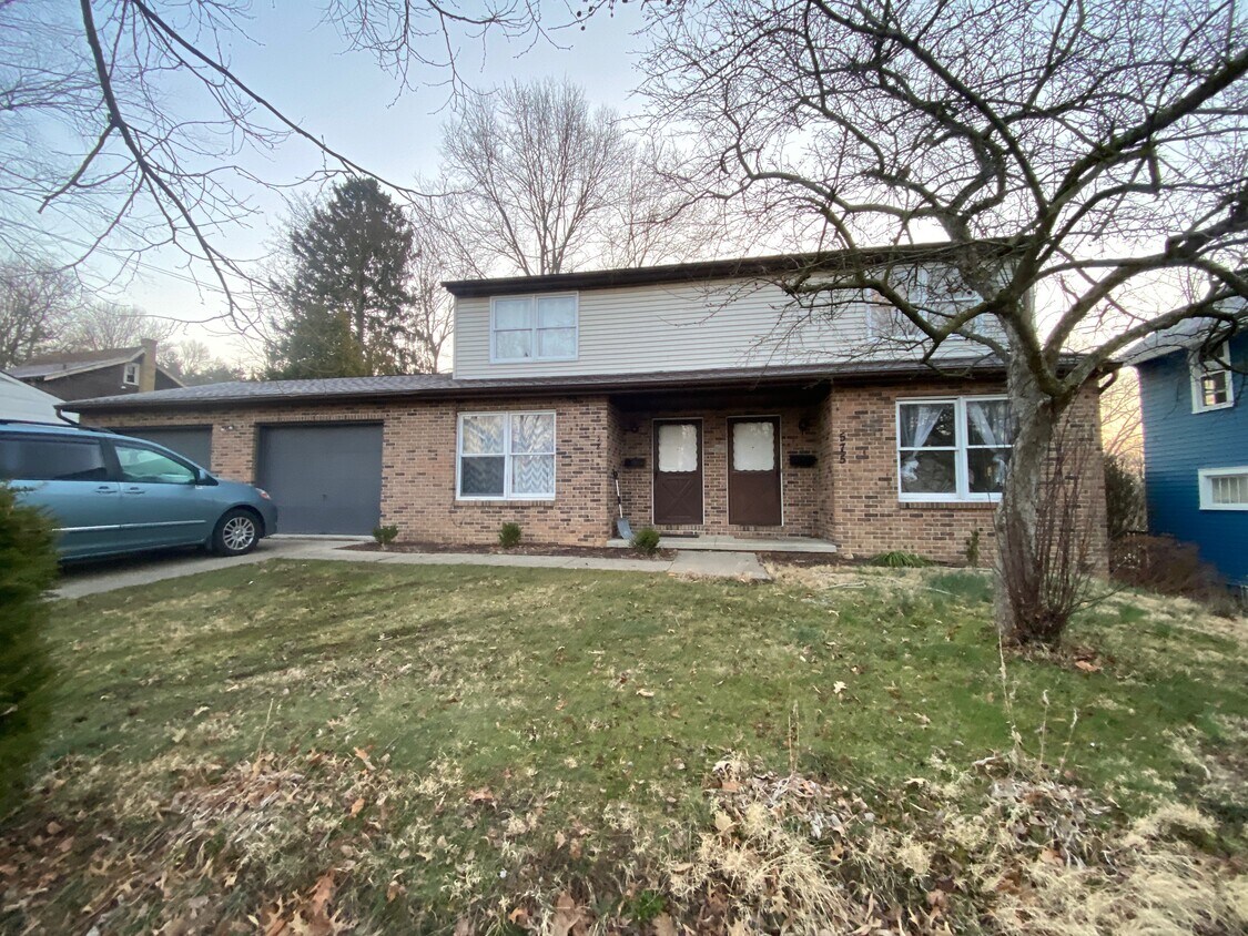 Primary Photo - 575 Northwestern Ave