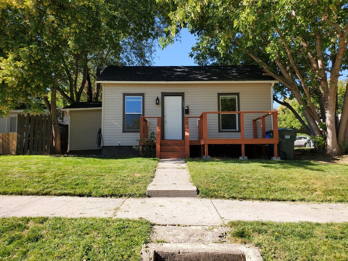 Primary Photo - 125 N Lincoln Ave