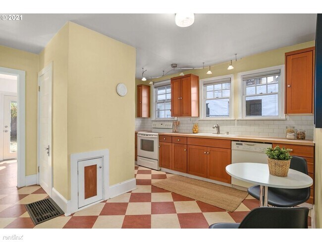 Building Photo - 1 br, 1 bath House - 6948 N Montana Ave