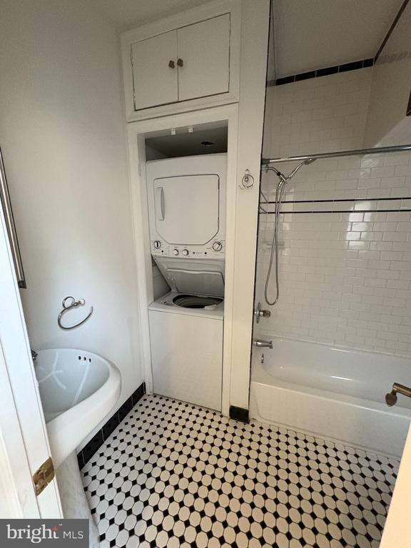 Foto del edificio - 2129 Spring Garden St