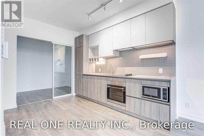 Photo du bâtiment - 950 Portage Pkwy