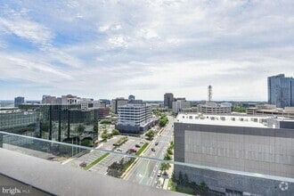 Building Photo - 1650 Silver Hill Dr