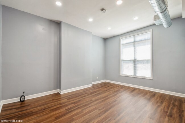 Foto del edificio - 6649 S Greenwood Ave