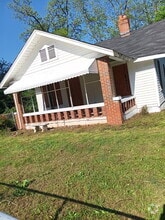 Building Photo - 1011 Sayre St