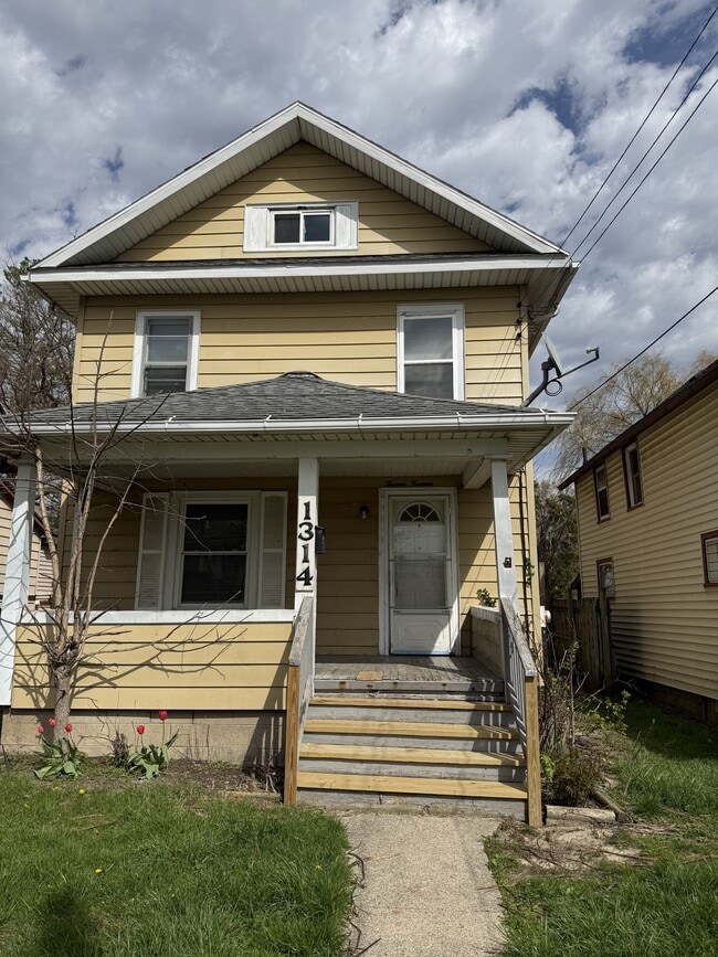 Building Photo - 1561 Massachusetts Ave