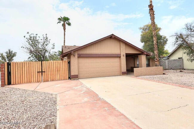 Foto del edificio - 1904 N Arrowhead Cir