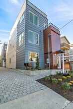 Building Photo - 9515 8th Ave NW