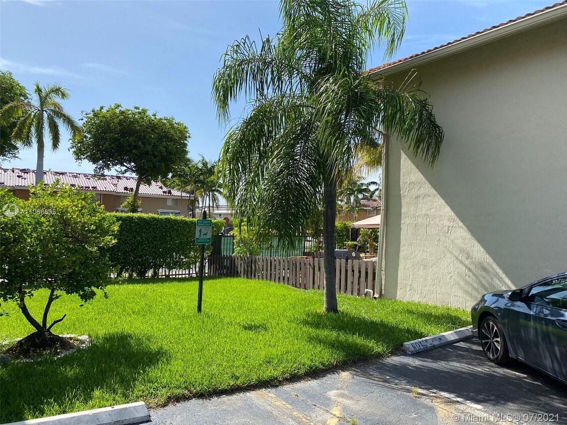 Primary Photo - 531 NW 82nd Ave 601 Miami Fl 33126