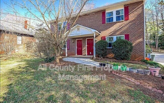 Building Photo - 732 S Candler St
