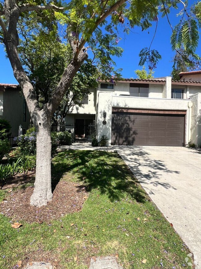Building Photo - 889 Shadow Lake Dr
