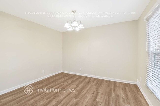 Building Photo - 3332 Bonneville Dr