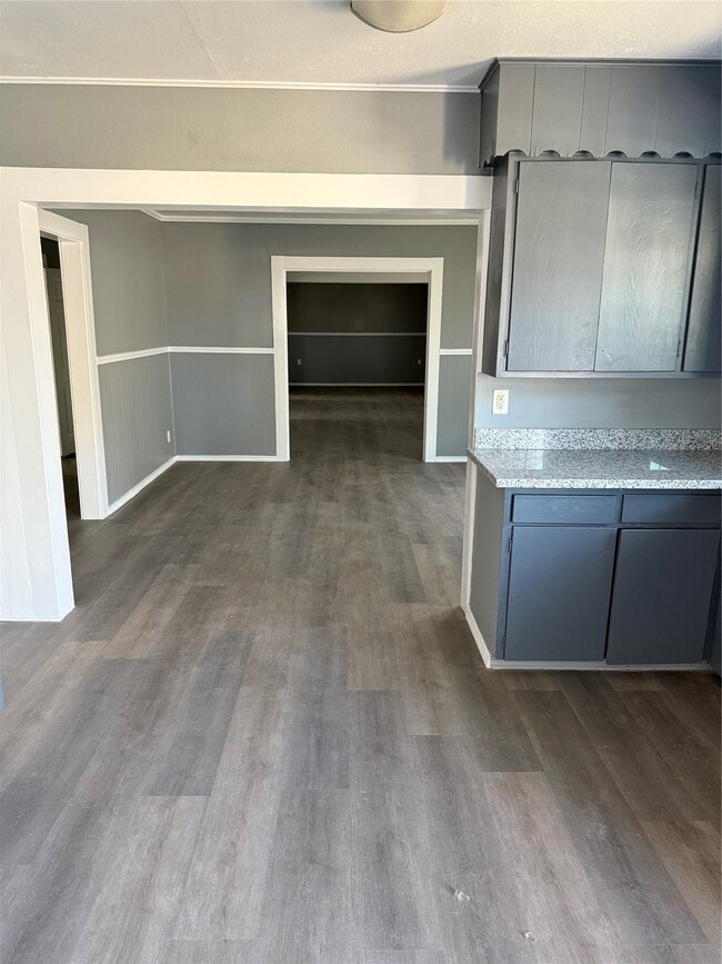 Building Photo - 1300 N 8th St