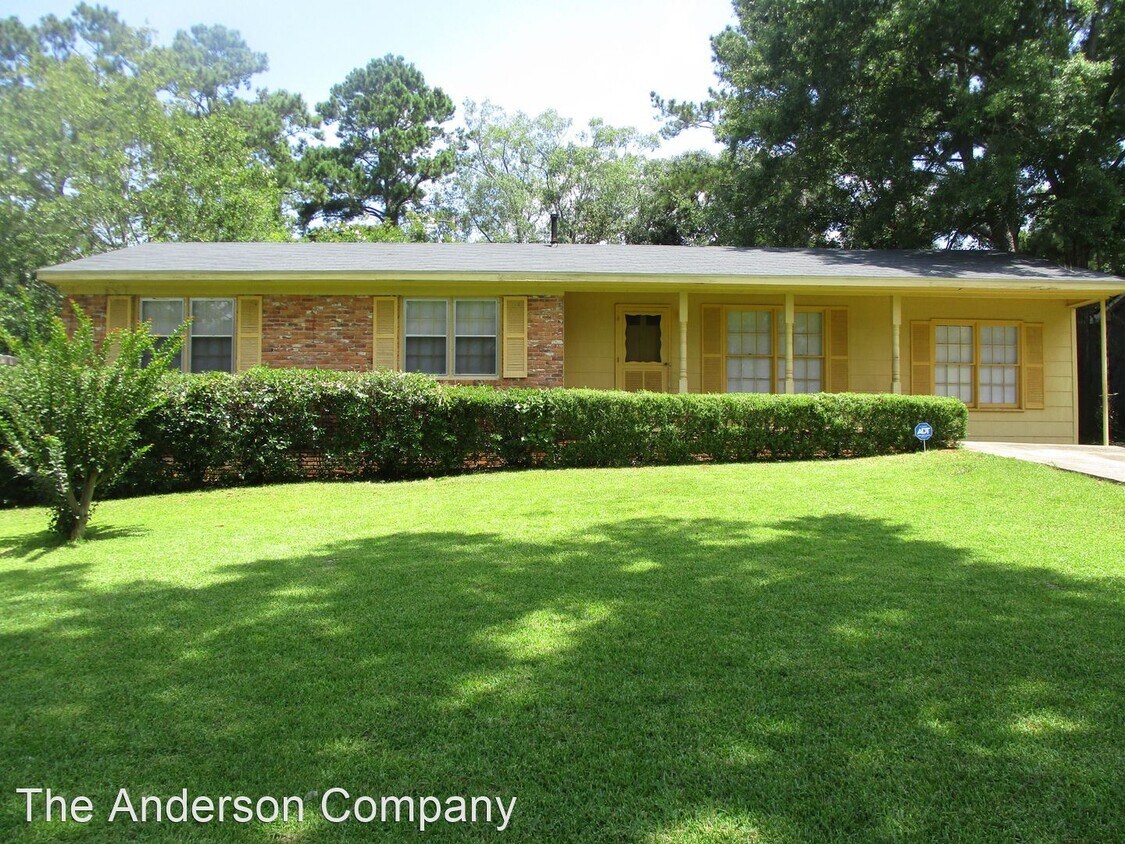 3 br, 1.5 bath House 1403 Sharon Ave. House Rental in Albany, GA