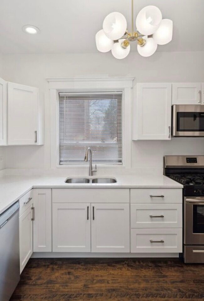 Foto del edificio - 2207 W School St