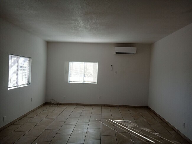 Foto del edificio - Sweet 1 bedroom 1 bath in 29 Palms