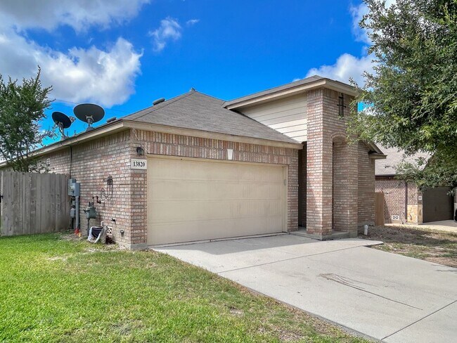 Foto del edificio - One-Story Home with Office in Bridlewood P...