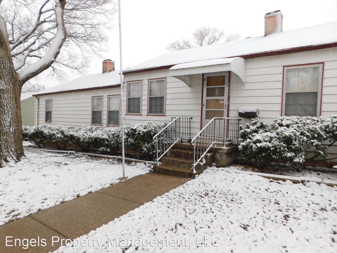 Foto principal - 4 br, 2 bath House - 3455 E Sunnybrook Ln