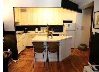 Primary Photo - 214 E 24th St