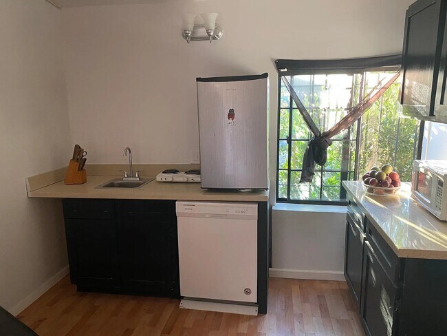 Foto del edificio - 1650 W 85th St