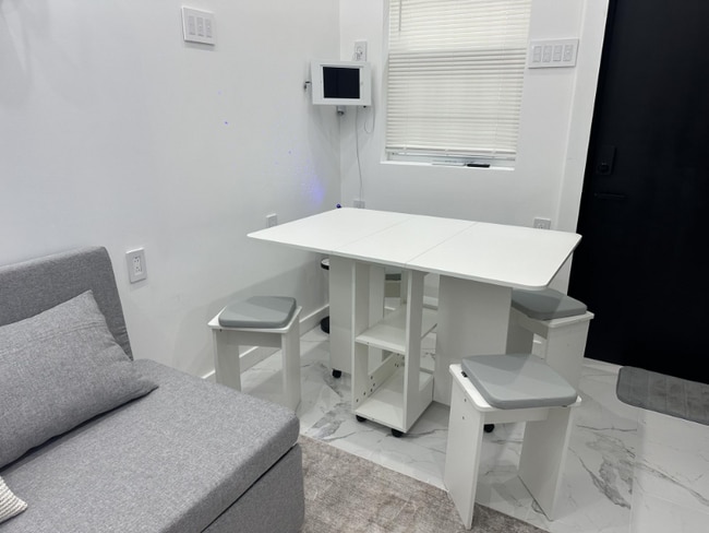 Foto del edificio - 196 Danforth Ave