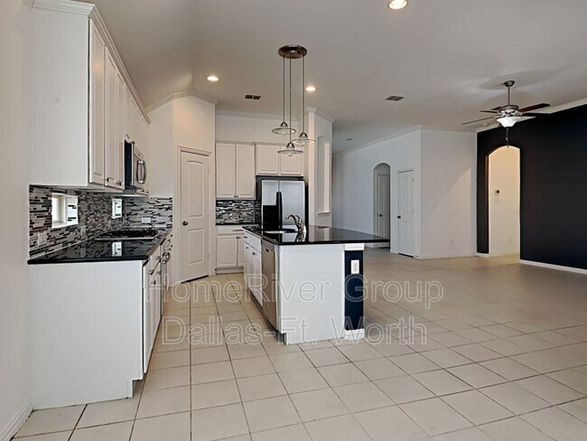 Building Photo - 1100 Pennybaker Ln