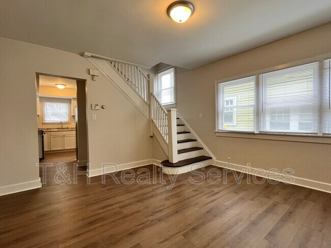 Foto del edificio - 3667 Birchwood Ave
