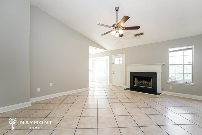 Foto del edificio - 3020 Regal Dr