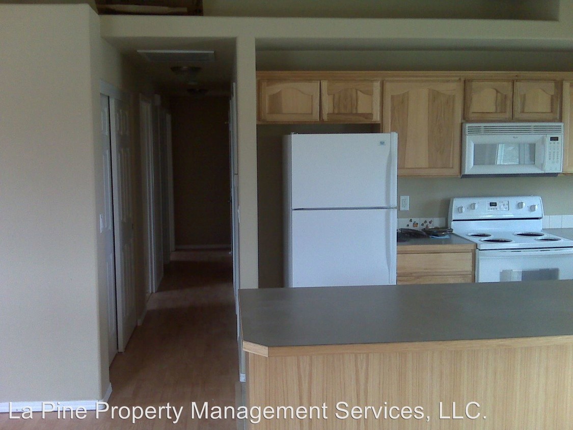 Foto del edificio - 16698 Wyatt Dr