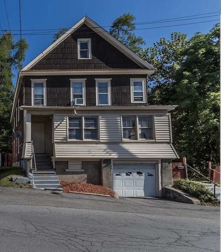 12 meadow Condo for Rent in Amsterdam, NY