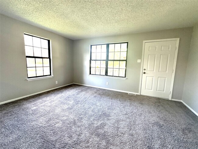 Foto del edificio - 10063 Northgate Dr