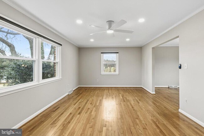 Foto del edificio - 2713 Wesleyan Dr