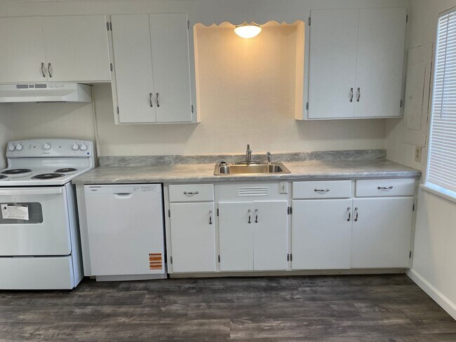 Foto del edificio - Updated Duplex in Great Location!!