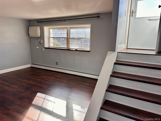 Building Photo - 5 Forge Gate Dr