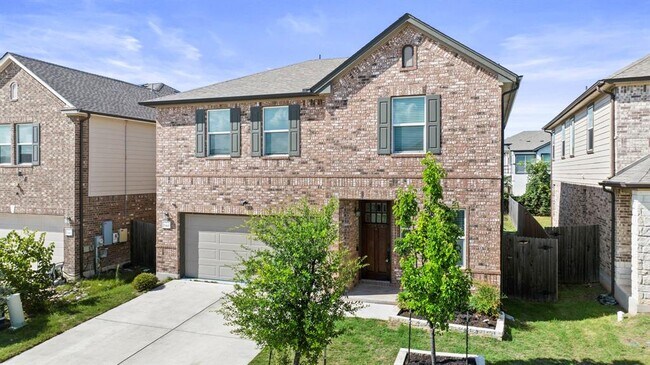 Building Photo - 544 Ayinger Ln
