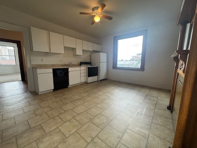 Building Photo - 4821 Centre Ave