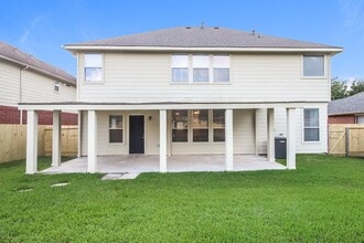 Building Photo - 553 Small Cedar Dr