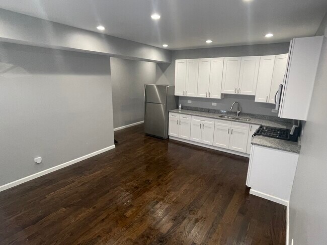 Foto del edificio - 2731 S Whipple St