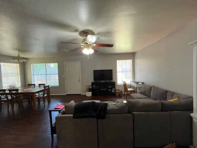 Building Photo - Coming Soon! Charming and Contemporary 3-B...