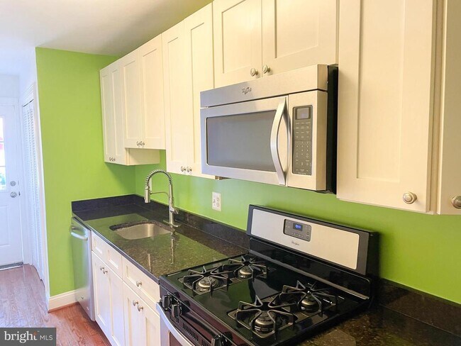 Foto del edificio - 1738 Gales St NE