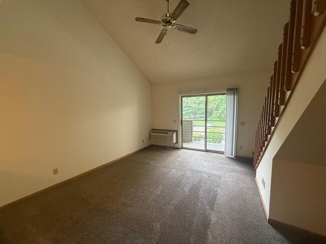 Building Photo - Tawhee Meadows