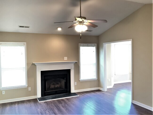 Building Photo - 859 Eli Moore Court
