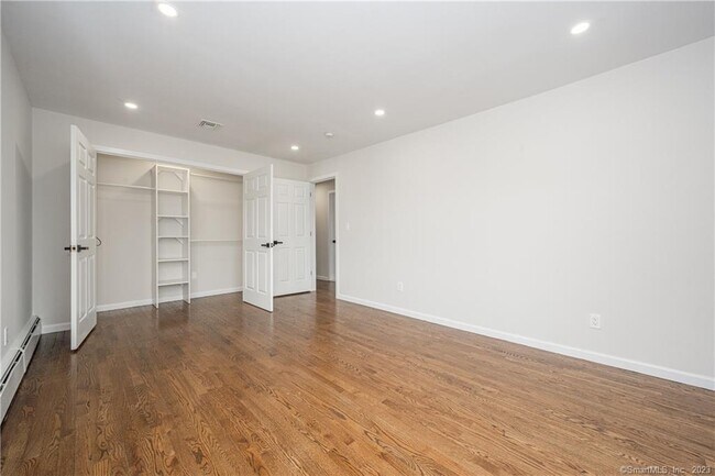 Primary bedroom - 32 Rippowam Rd