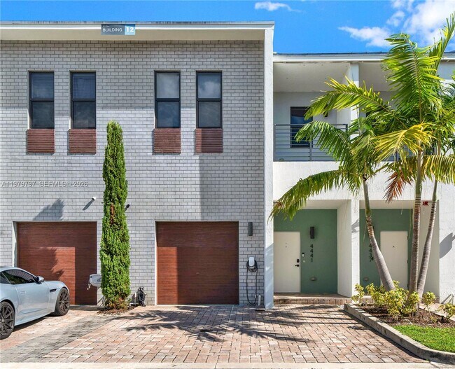 Foto del edificio - 4441 NW 9th St.