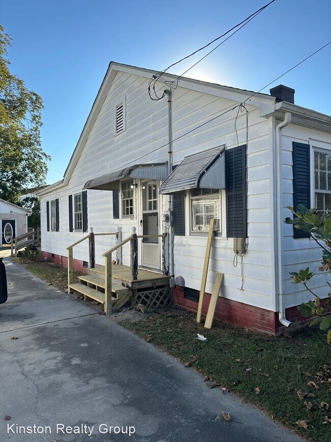Building Photo - 4 br, 1 bath House - 1602 W. Washington