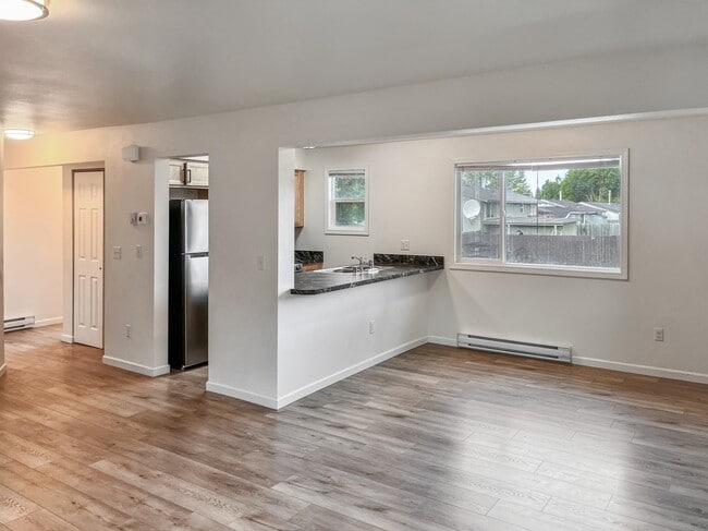 Building Photo - 4008 Reka Dr