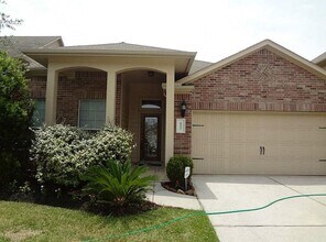 Building Photo - 6027 Schaumburg Dr